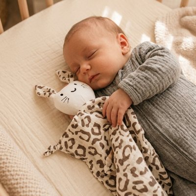 Doudou bebe  douce et sécurisée léopard