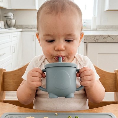 Gobelet bebe avec paille intégrer bleu